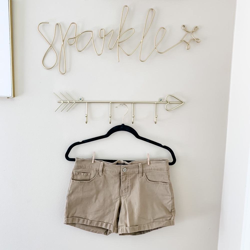 Hollister Khaki Low-Rise Midi Shorts